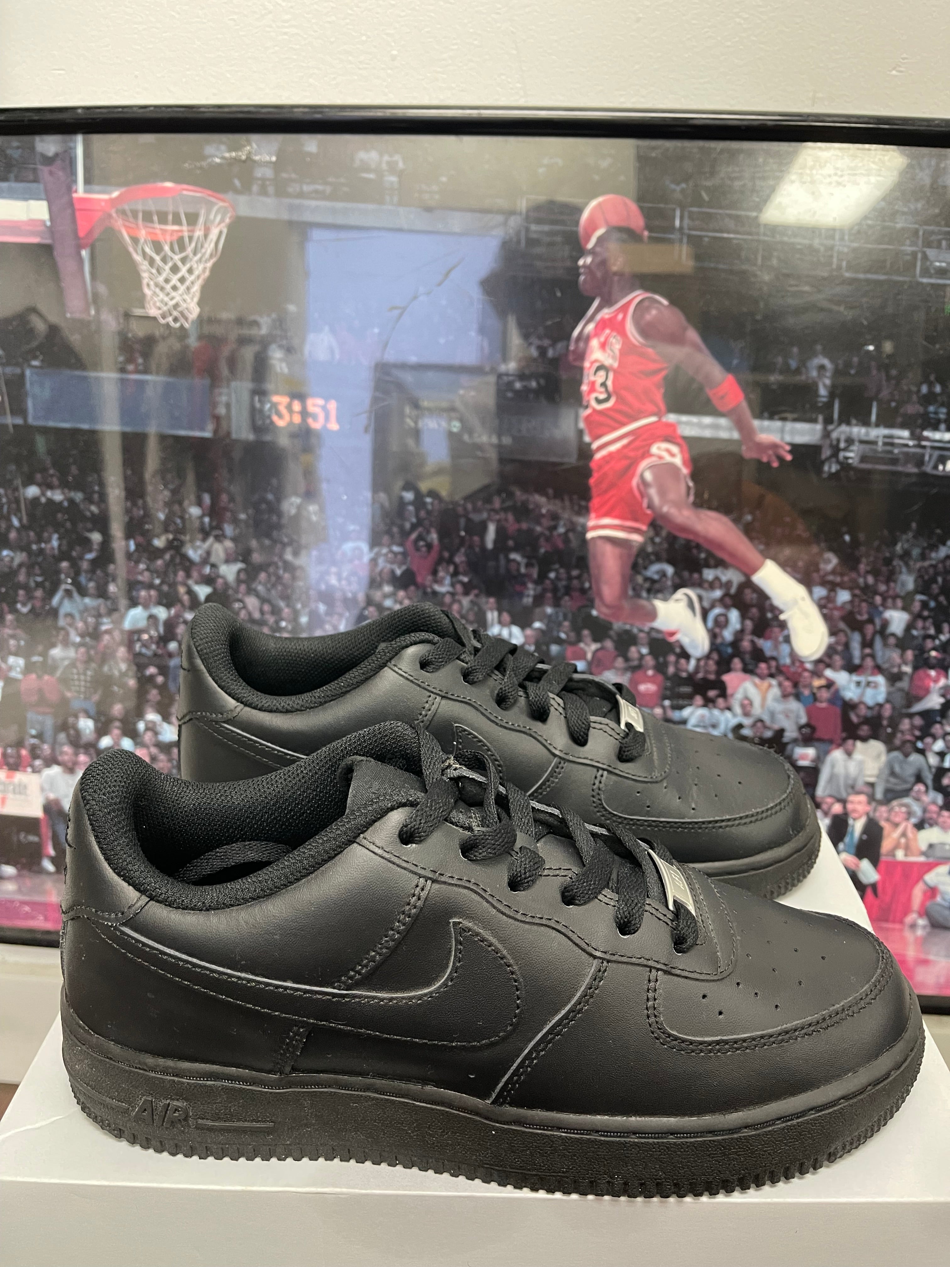 Air Force 1 Low Black Size 7Y